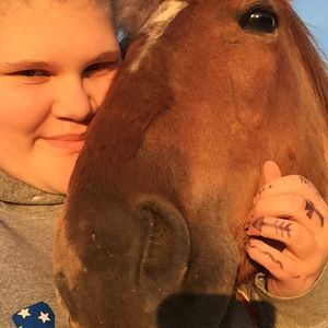 Meet your Posher, Kara